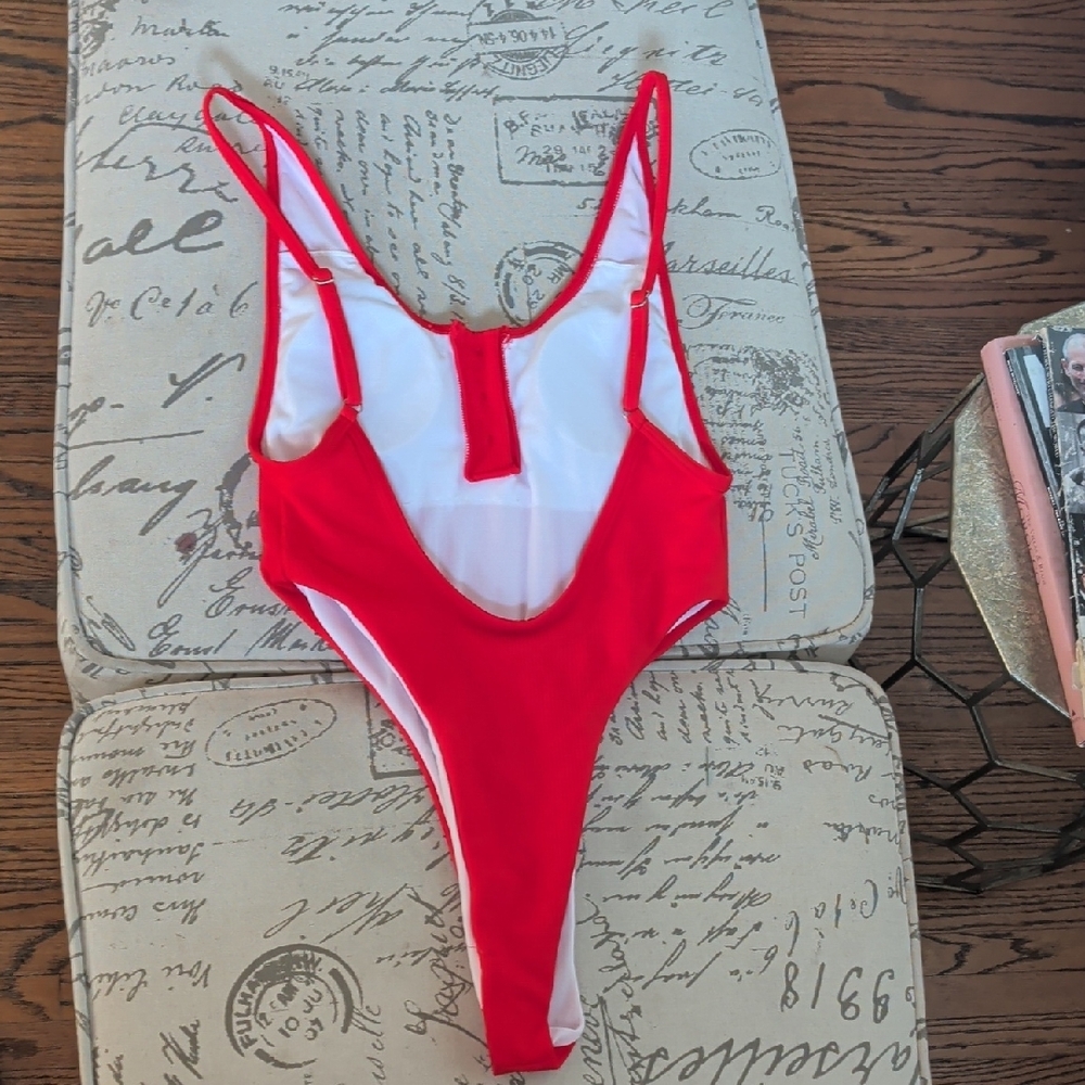 Red One-Piece High-leg Swimsuit - Picture 3 of 3